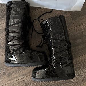 NEW Moon Boot Women's Black Snow Boots